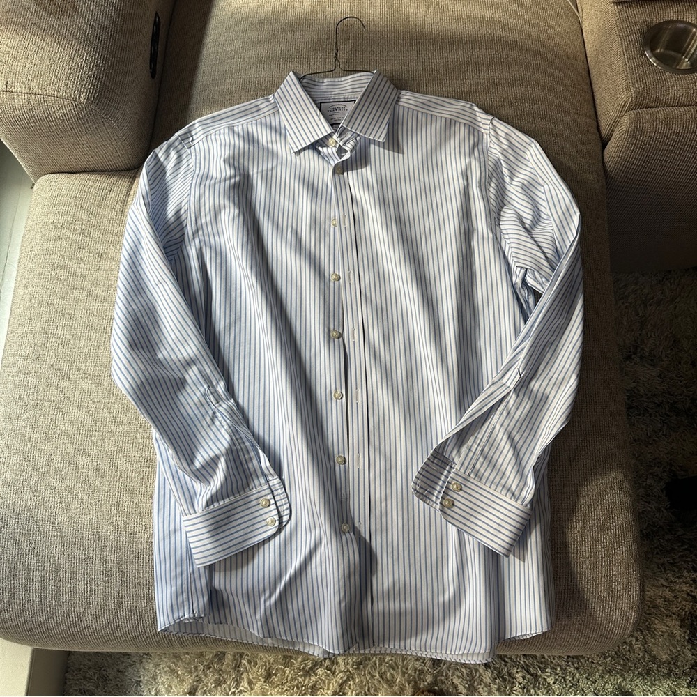 Charles Tyrwhitt Extra Slim Fit Blue and White Striped Shirt